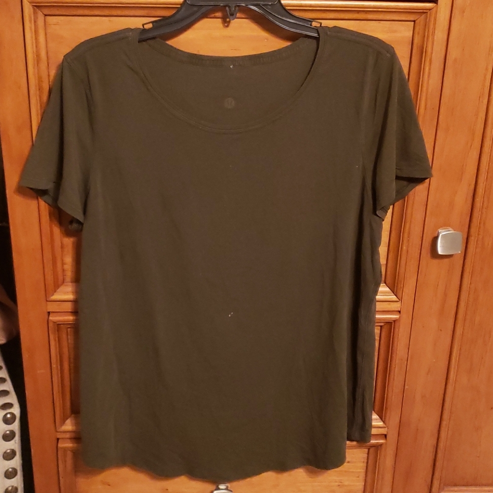 Lululemon Olive Green Tshirt Sz 10 Barely Worn